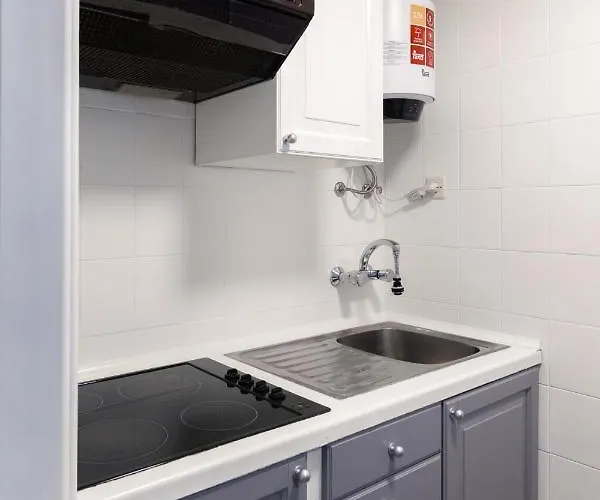 Blue Dream: Panoramic View On Heights Over The Sea דירה